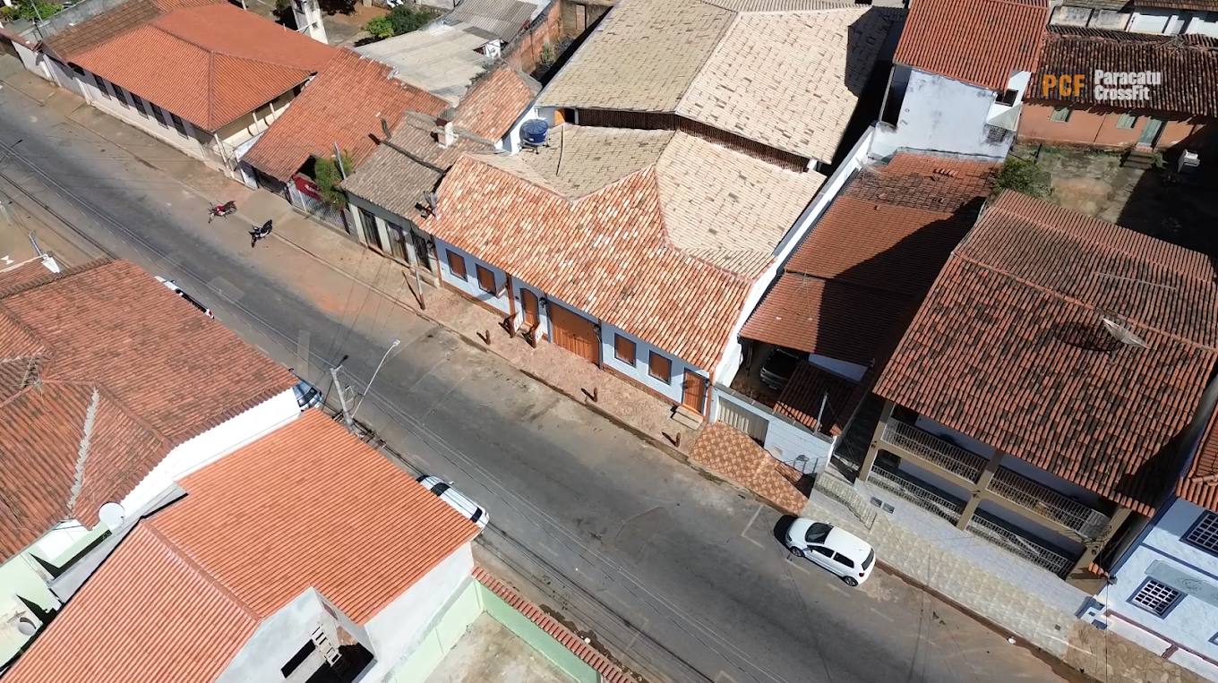 Vista aérea da sede da PCF na Rua Doutor Seabra, em Paracatu